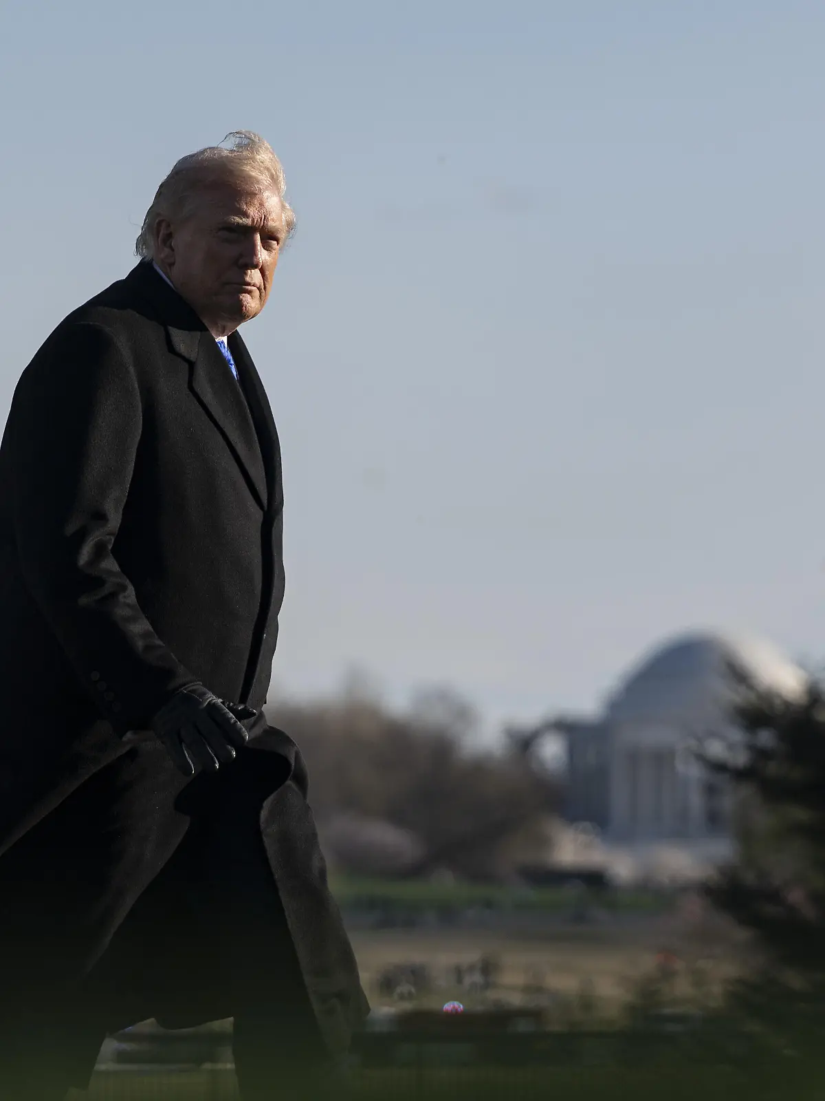 WASHINGTON DC, UNITED STATES - MARCH 23: United States President Donald Trump walks toward the White House upon his arrival in Washington, DC, from Memphis, Tennessee, United States, on March 23, 2026. Celal Gunes / Anadolu