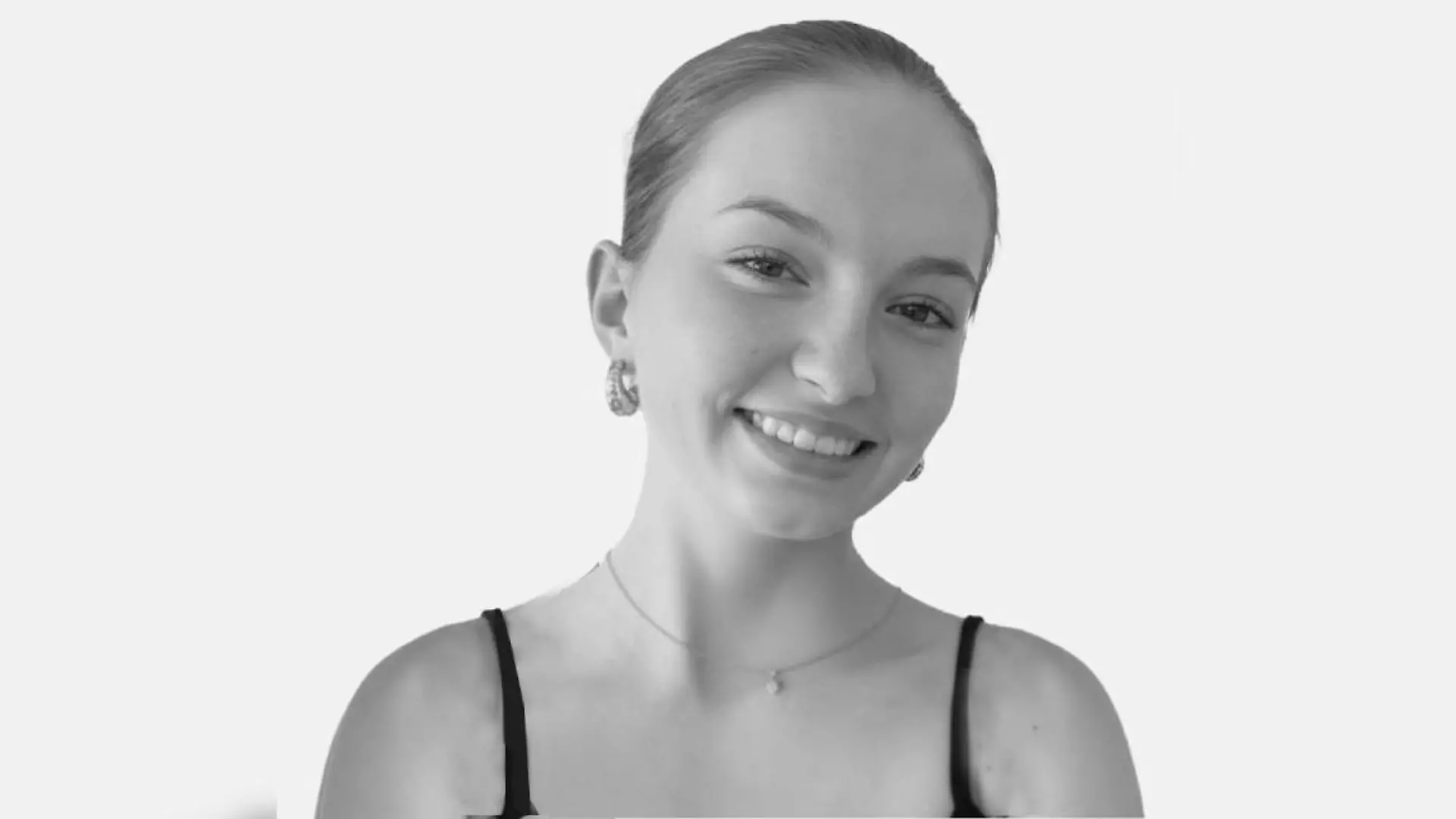Alix war eine lebensfrohe Schülerin, die immer ein Gespür für ihre Mitmenschen hatte. Jetzt kämpft ihre Familie dafür, dass ihr Name niemals vergessen wird.