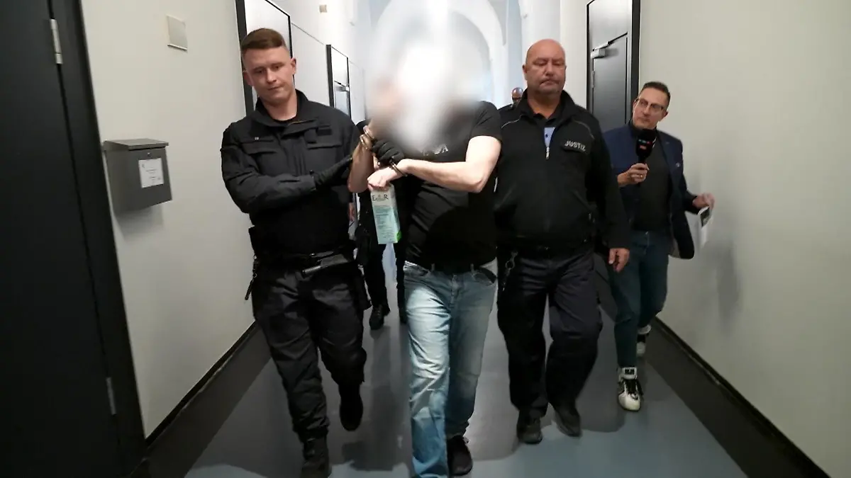 Dirk K. wegen Vergewaltigung und Drogen vor Gericht Prozess in Dresden