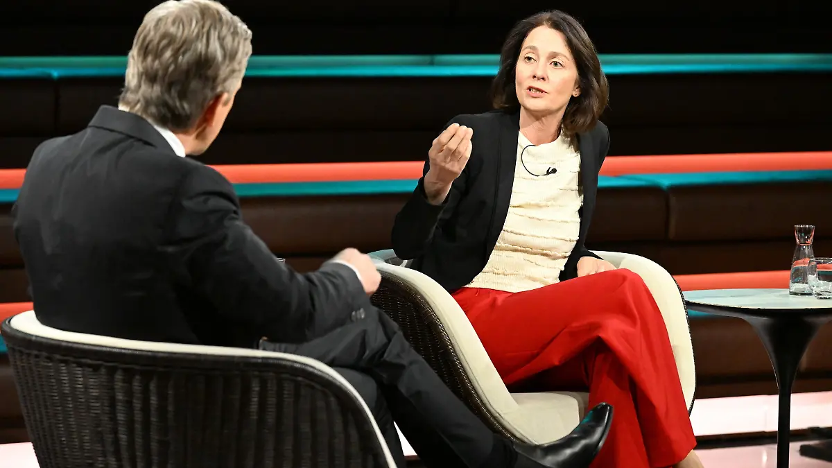 Katarina Barley (SPD) versucht, sich bei Moderator Markus Lanz zu erklären