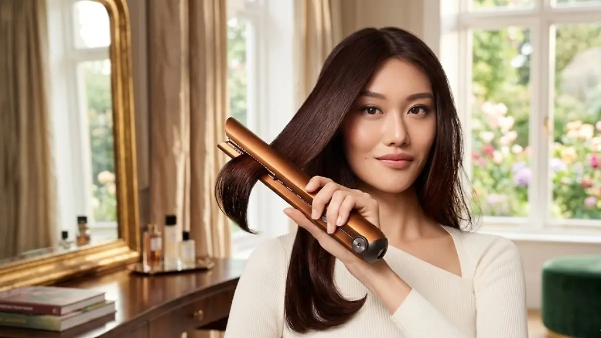 Der Dyson Corrale arbeitet laut Hersteller mit flexiblen Kupferplatten und benötigt dadurch weniger Hitze beim Styling.