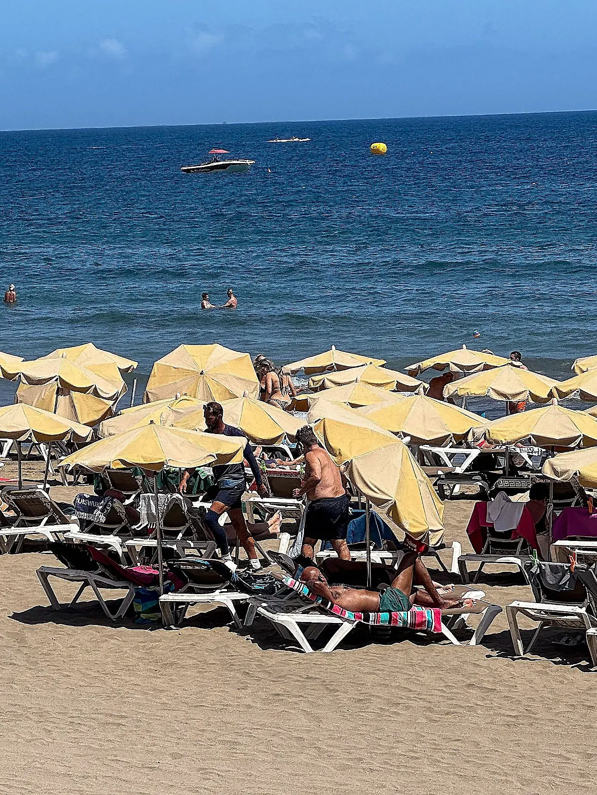 Bild zu: "Ach, du dickes Ei! Beliebtes Ferienziel jetzt 22 % teurer – es ist nicht Mallorca"