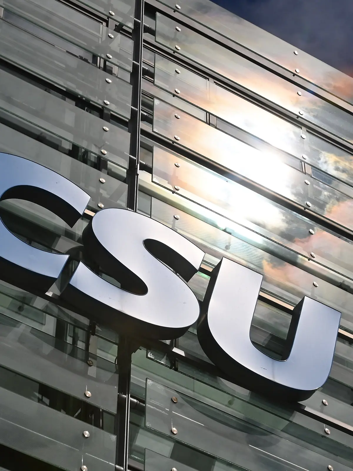 CSU Logo an der CSU Landesleitung in Muenchen, Schriftzug, *** CSU logo on the CSU state headquarters in Munich, lettering,