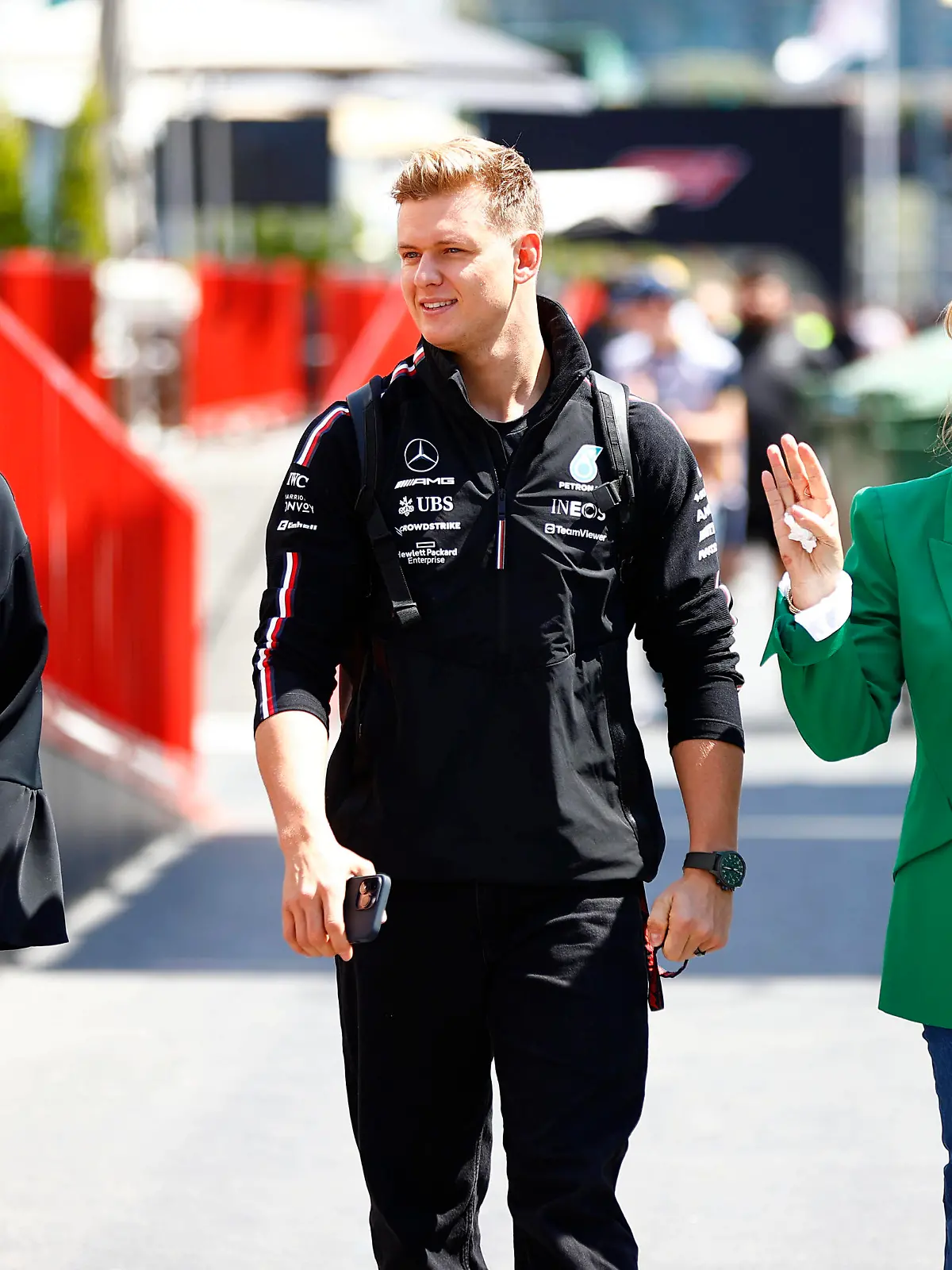 Sport Bilder des Tages Formula 1 2023: Azerbaijan GP BAKU CITY CIRCUIT, AZERBAIJAN - APRIL 27: Mick Schumacher, Reserve Driver, Mercedes-AMG during the Azerbaijan GP at Baku City Circuit on Thursday April 27, 2023 in Baku, Azerbaijan. Photo by Andy Hone / LAT Images Images PUBLICATIONxINxGERxSUIxAUTxHUNxONLY GP2304_032755_ONZ9025