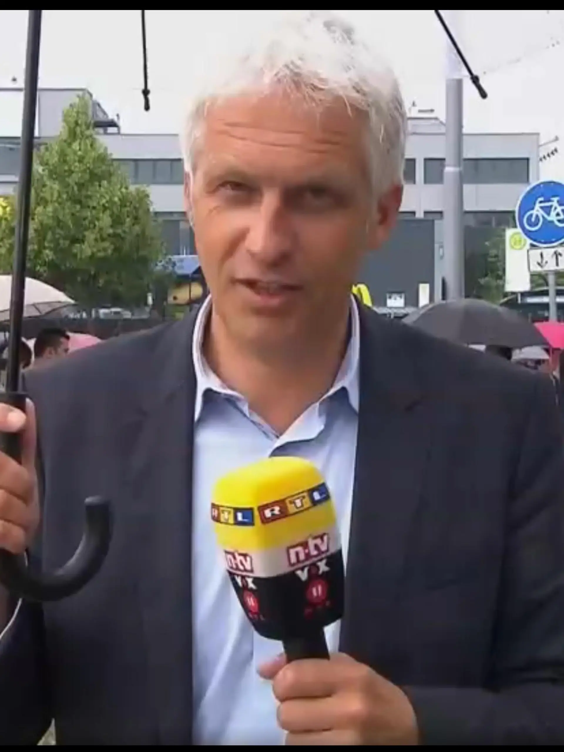 RTL-Reporter Christof Lang berichtete am 22.7.2016 aus München als einer der ersten Journalisten über den Amoklauf im Olympiaeinkaufszentrum.