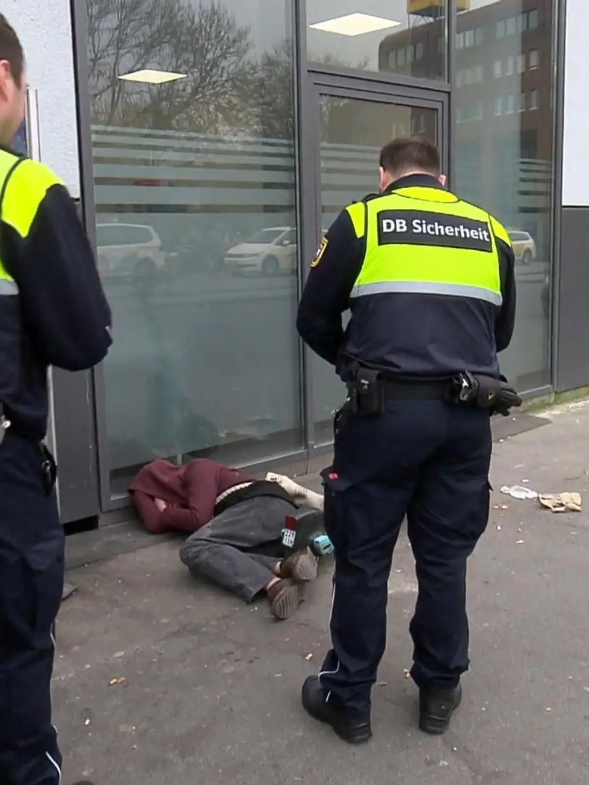 Bild zu: "Mehr Personal sorgt für mehr Sicherheit an Bahnhöfen"