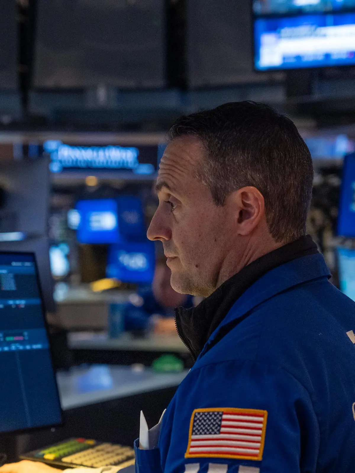March 19, 2026, New York, New York, USA: A trader works on the floor of the New York Stock Exchange (NYSE) in New York, NY on March 19, 2026. Stock market continues to slide into the red as oil prices going up and Federal Reserve on Wednesday kept interest rates unchanged and US and Israel continue military campaign against Iran and Iran and its proxy Hezbollah pounding Israel and neighboring Arab countries energy infrastructure. (Credit Image: © Lev Radin/ZUMA Press Wire