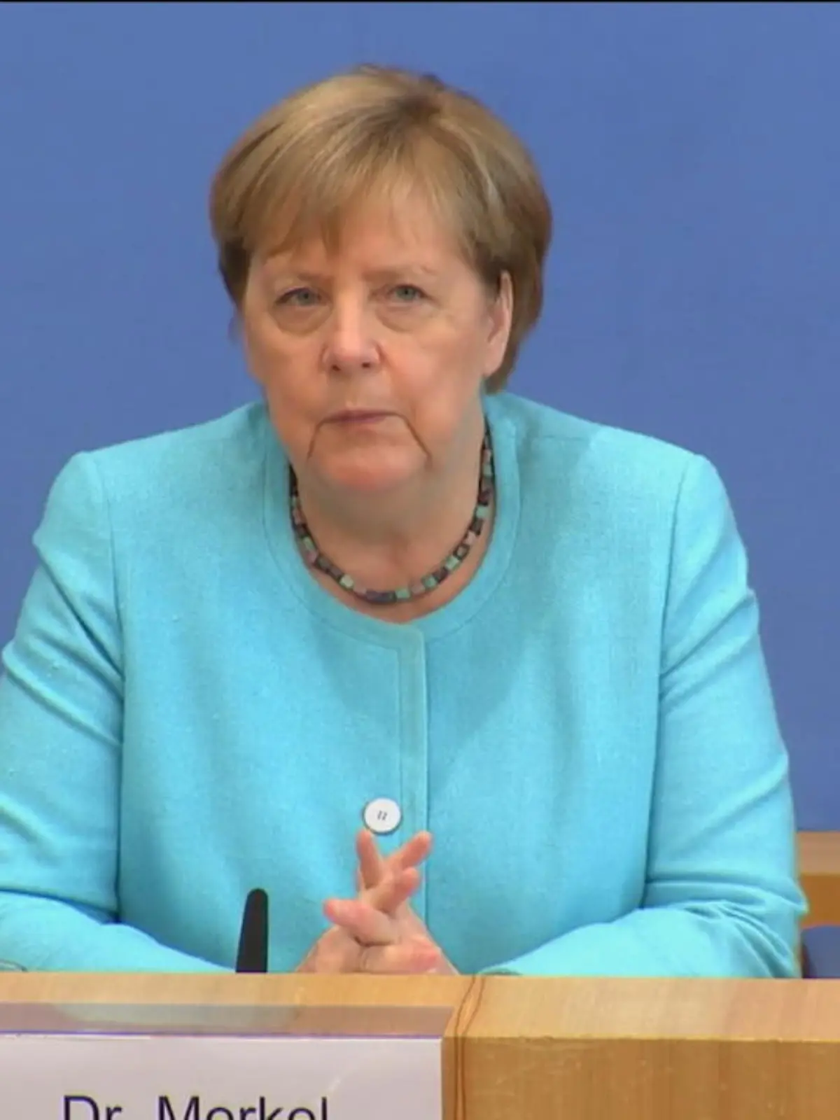 Bild zu: "Merkel: Nicht alle Menschen aufnehmen"