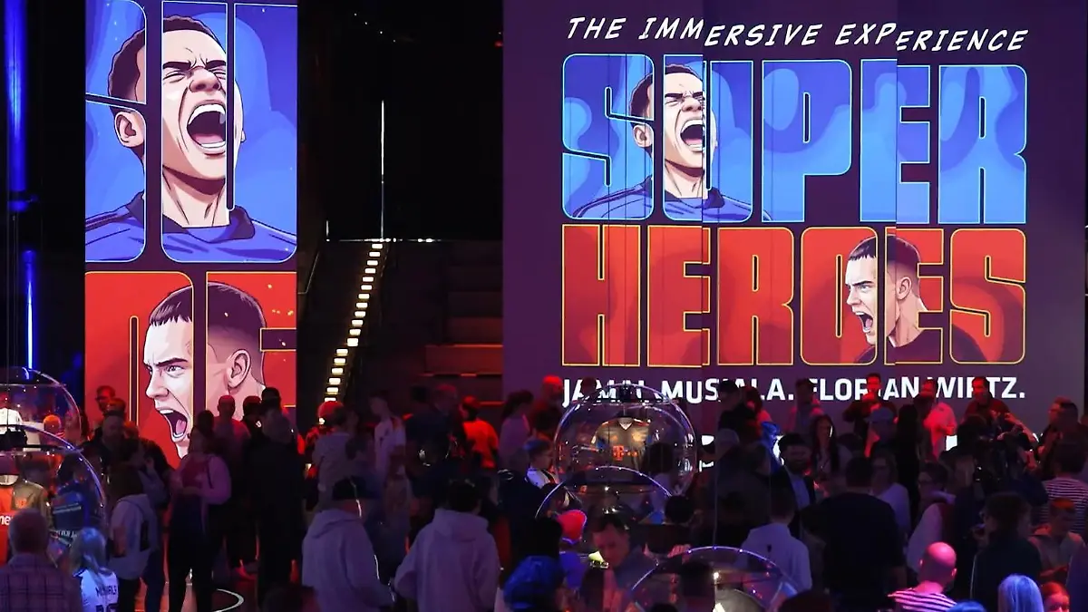 Eltern mächtig stolz! Jamal Musiala und Florian Wirtz werden HIER zu Superhelden FC Bayern- und Liverpool-Star