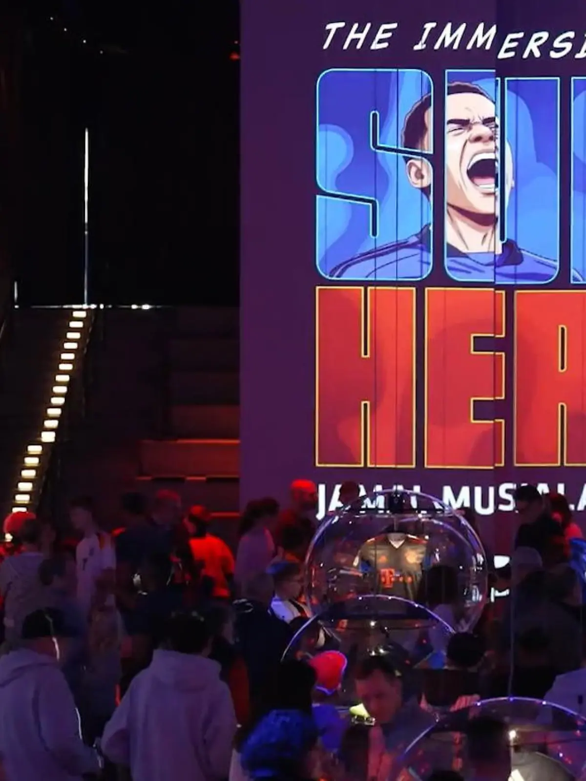 Bild zu: "Eltern mächtig stolz! Jamal Musiala und Florian Wirtz werden HIER zu Superhelden"