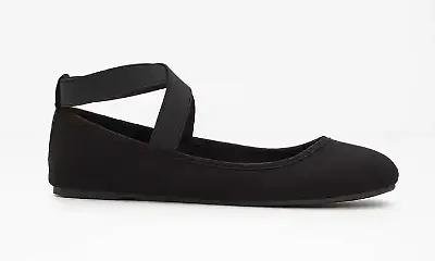 Ballerinas mit elastischen Riemen
