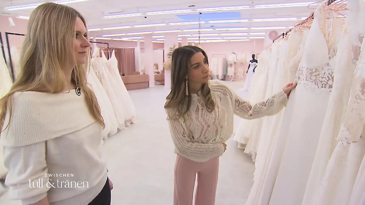 Celina hat bei Braut Julia eine Strategie Geht der Plan auf?