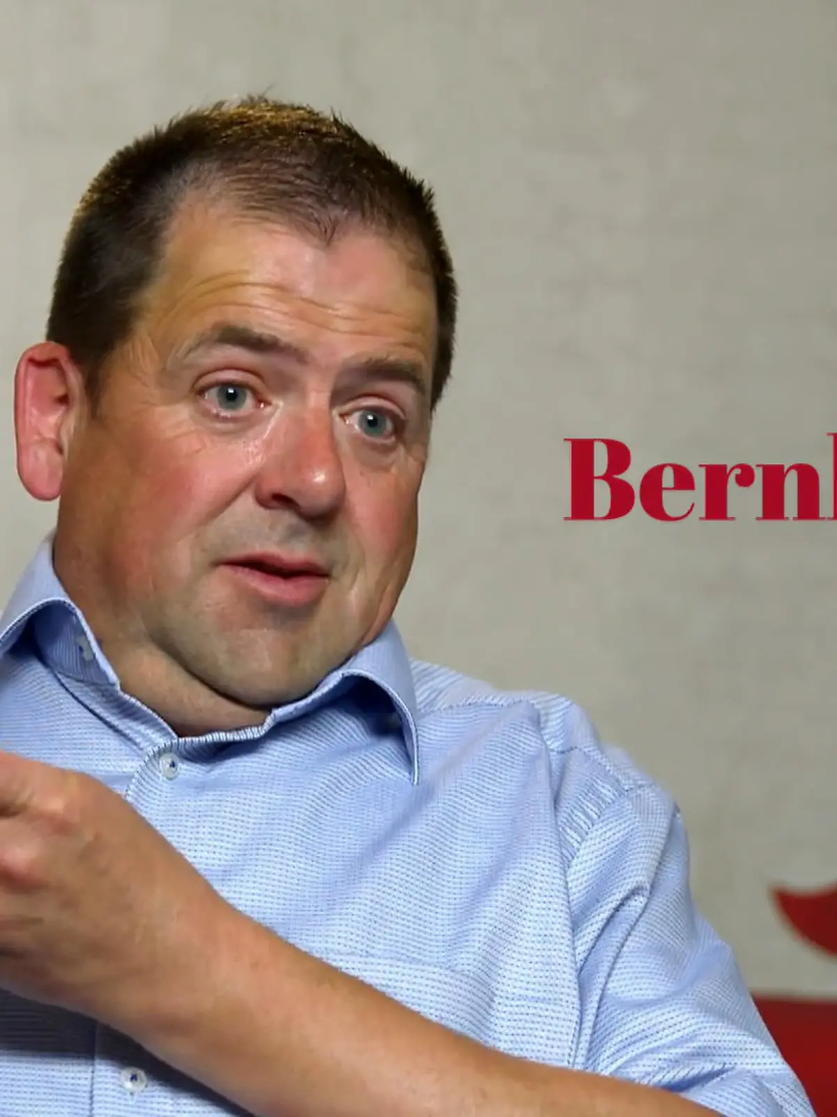 Bild zu: "Bernhard hat eine süße Überraschung mitgebracht"