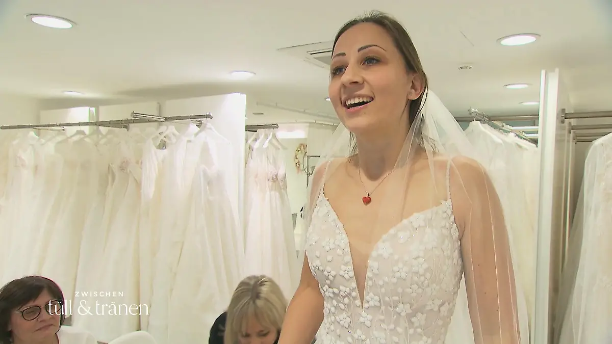 Das Duell der Prinzessinnenkleider Fanny ist ratlos