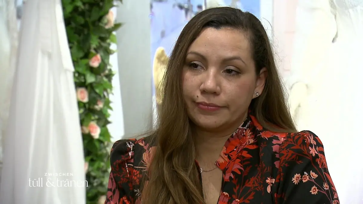 Nancy sucht ein pragmatisches Brautkleid Wegen Kindern