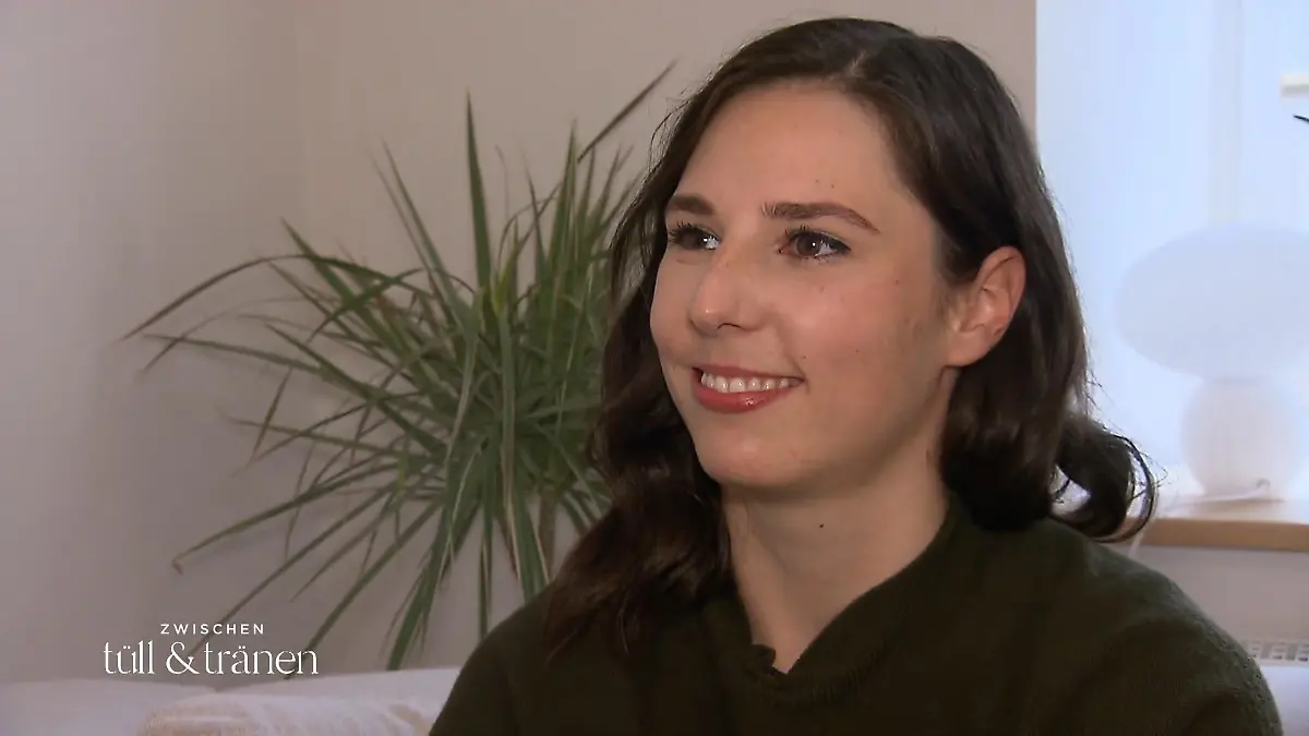 Lara sucht einen Zweiteiler für die Hochzeit Brautkleid-Suche