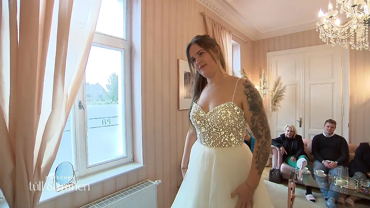 Ist es doch nicht Lauras Traumkleid? Fehlende Emotionen