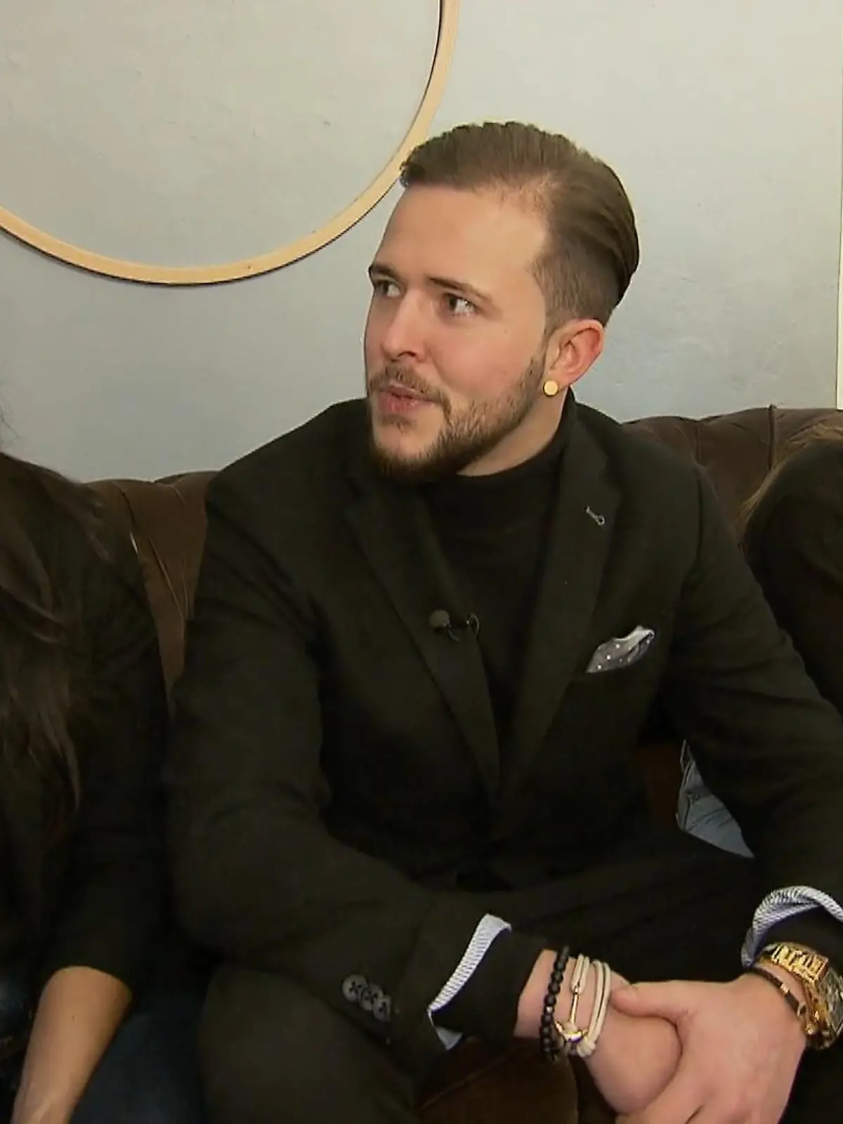 Bild zu: "Braut Veronika kommt mit ihrem Modeprofi-Bruder!"