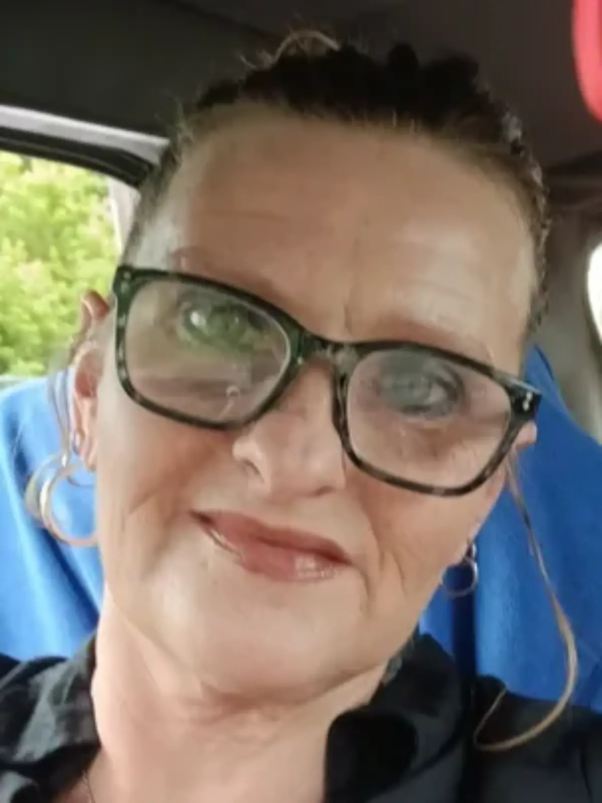 Bild zu: "Unschuldige Oma landet wegen KI-Fehler halbes Jahr im Knast"