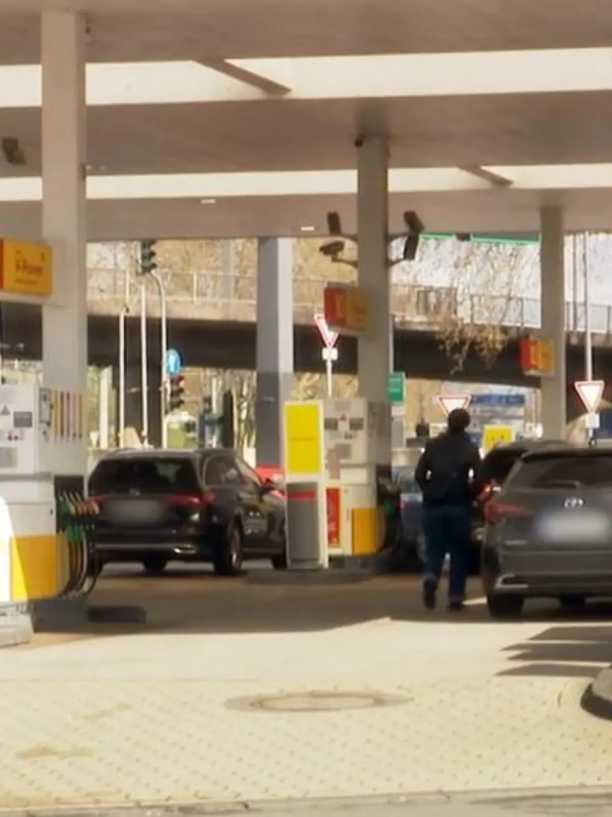 Bild zu: "Maßnahmenpaket für Spritpreise"