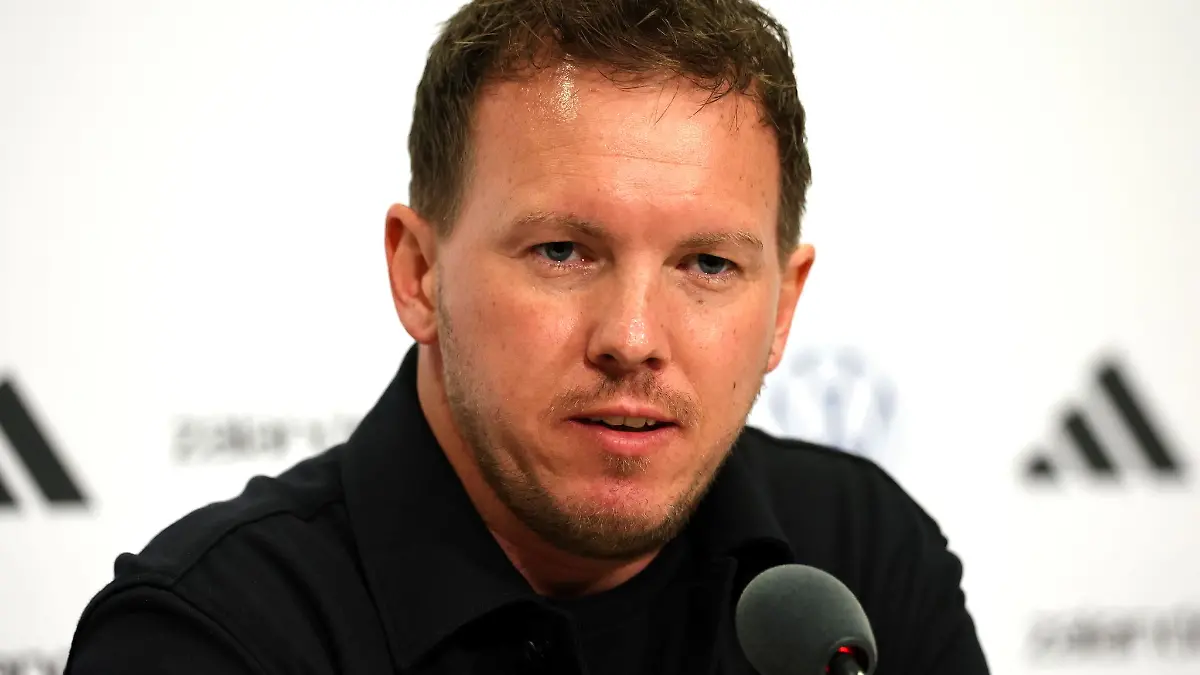 Julian Nagelsmann verrät einige Personalien bei der Pressekonferenz im Stadion.