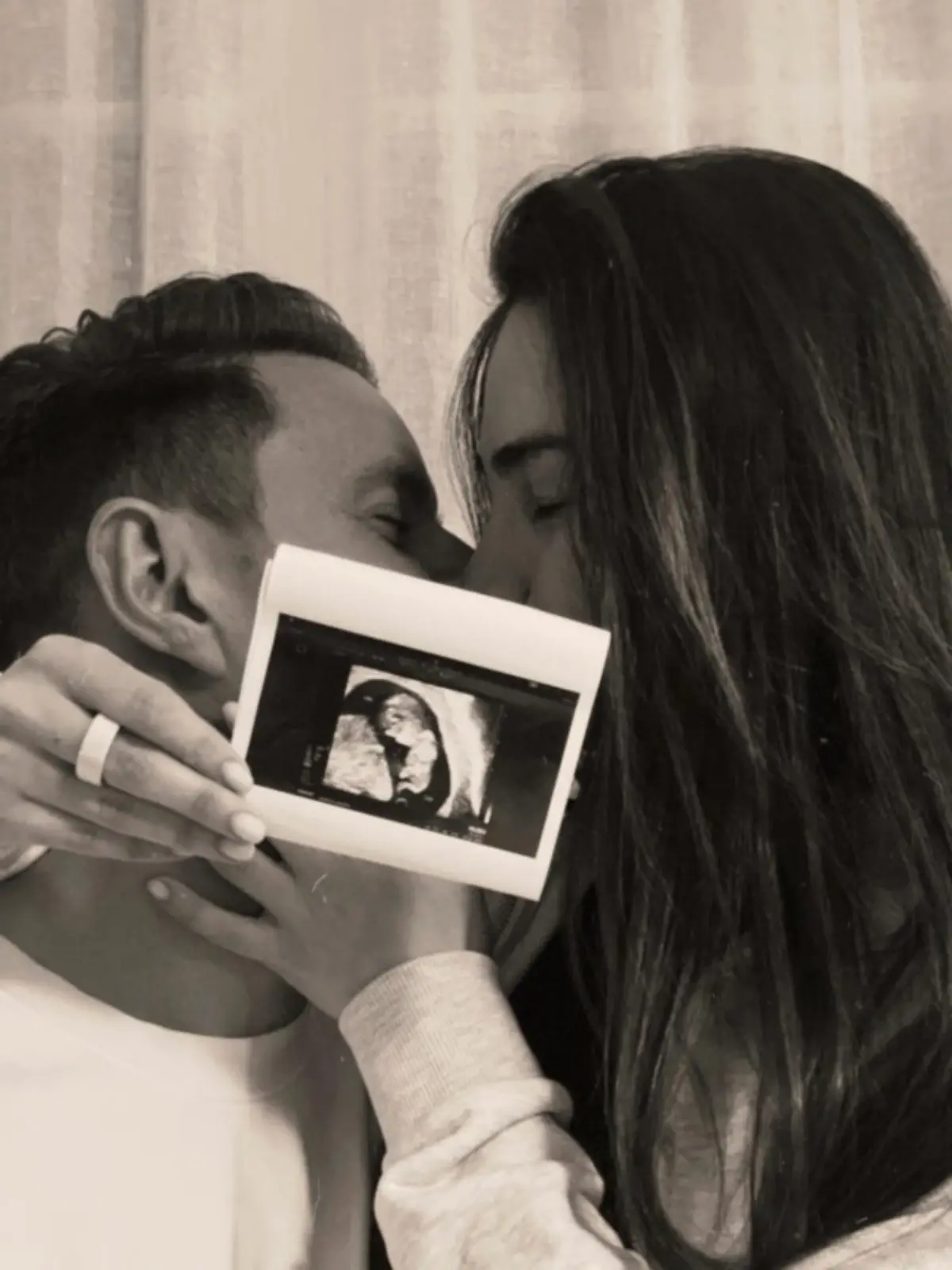 Bild zu: "Ter Stegen: Süße Baby-Überraschung! Er wird zum dritten Mal Papa"