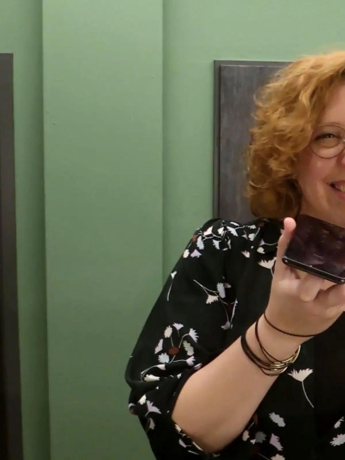 Bild zu: "Zeit für einen Tratsch mit der Schwester"