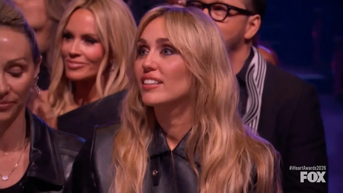 Die Wandlung der Miley Cyrus Vom Kinderstar zur Ikone