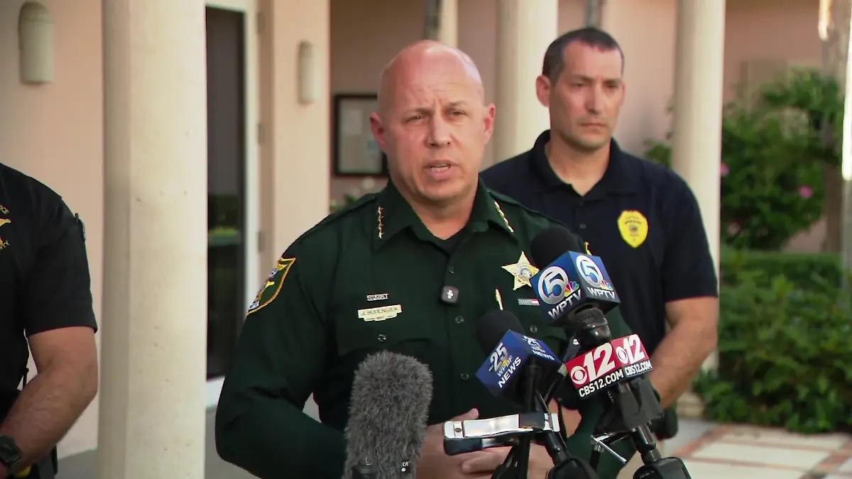Sheriff John Budensiek vom Martin County Sheriff’s Office erklärt, wie es zum Unfall von Tiger Woods kam