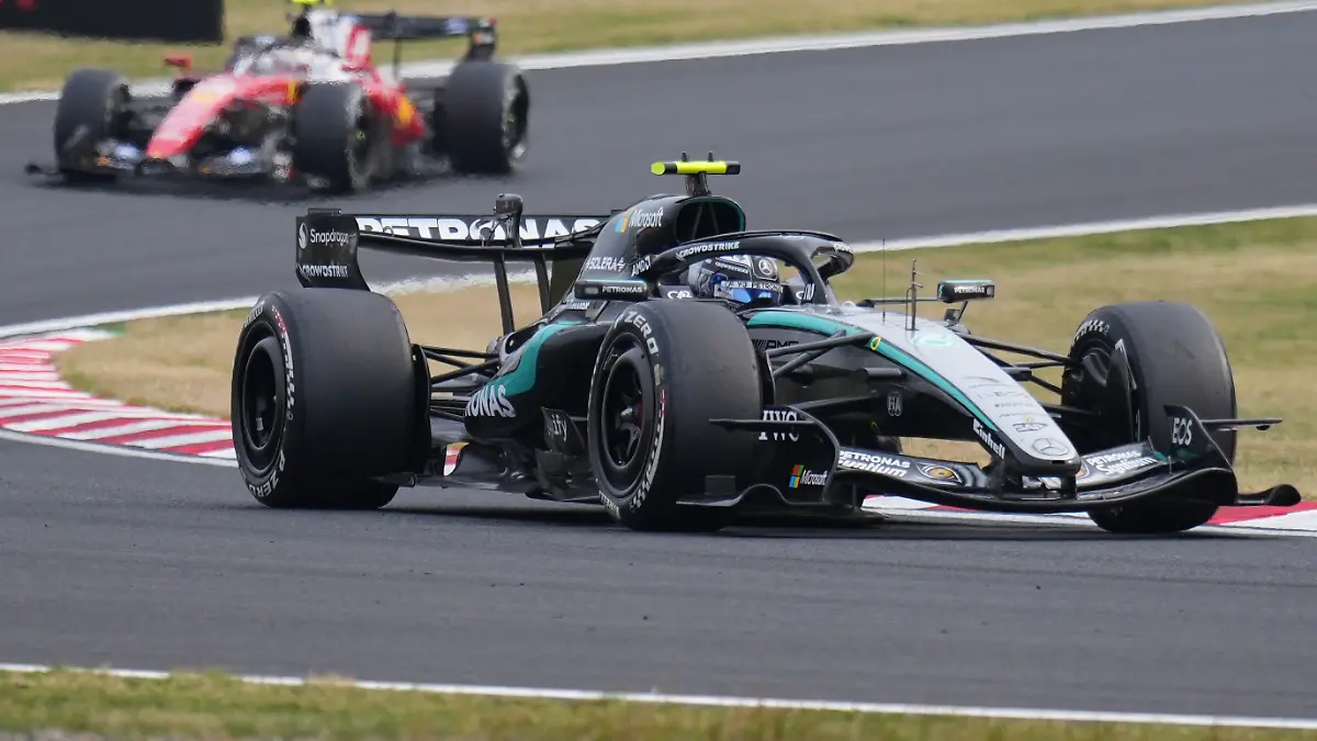 Mercedes driver Kimi Antonelli of Italy steers his car during the Japanese Formula One Grand Prix at Suzuka in central Japan, Sunday, March 29, 2026. (AP Photo/Hiro Komae)