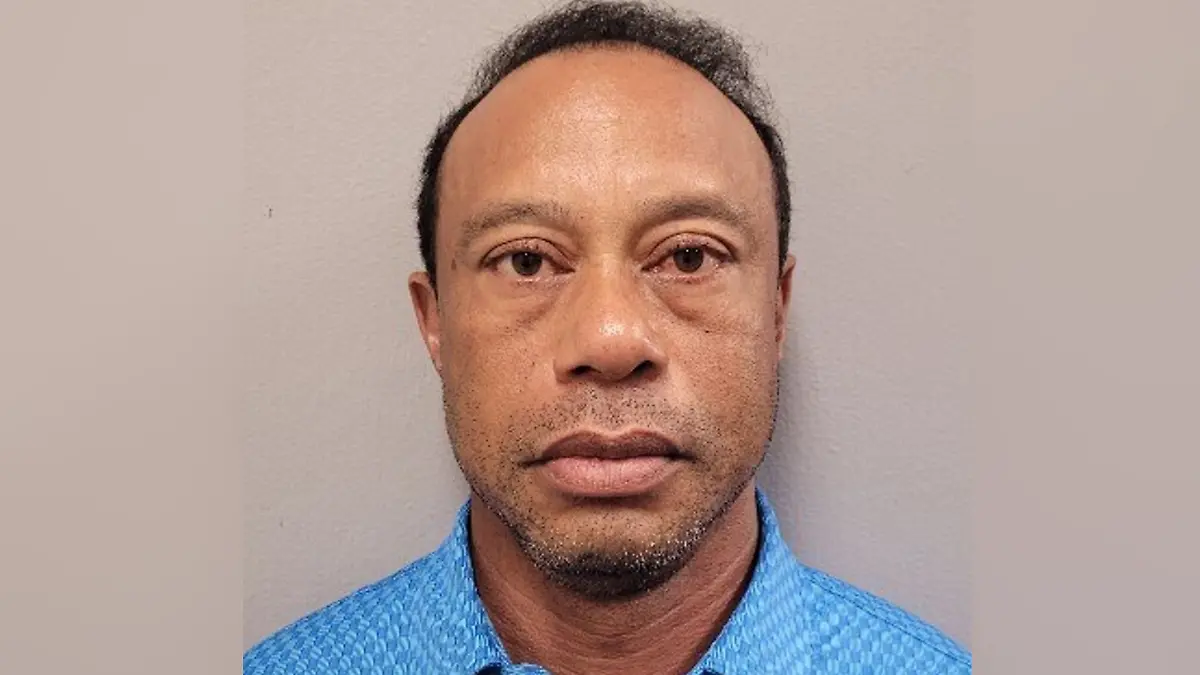 Dieses vom Martin County Sheriff's Office zur Verfügung gestellte Handout-Foto zeigt Tiger Woods am Freitag, den 27. März 2026. (zu dpa: «Drogenverdacht: US-Golfer Woods nach Festnahme freigelassen»)