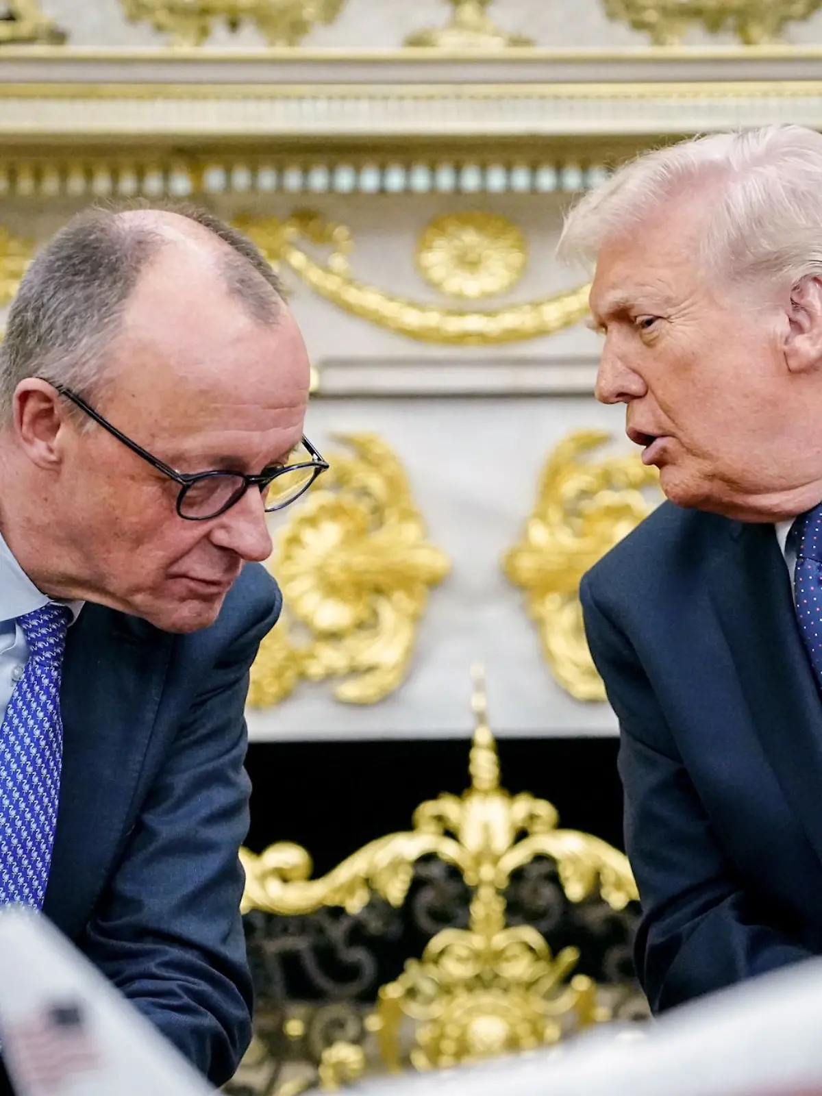 dpatopbilder - 03.03.2026, USA, Washington: US-Präsident Donald Trump empfängt Bundeskanzler Friedrich Merz (CDU) im Weißen Haus. Themen des Gesprächs waren der Krieg im Iran, der Zollstreit zwischen der EU und den USA und der russische Angriffskrieg gegen die Ukraine und die China-Politik. Foto: Kay Nietfeld/dpa +++ dpa-Bildfunk +++