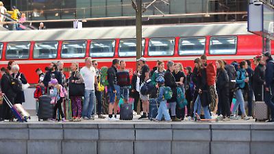 Hohe Benzinpreise: Mega-Ansturm auf Bahntickets zu Ostern