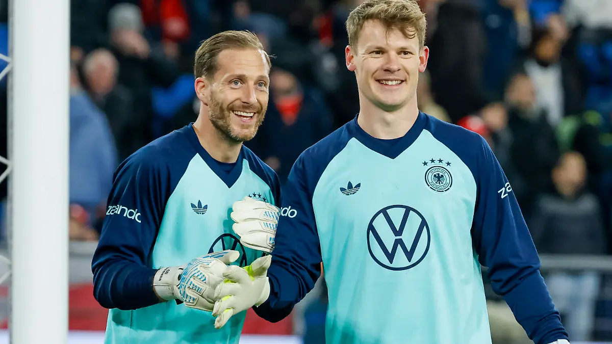 Oliver Baumann Deutschland, 01 und Alexander Nübel Deutschland, 12 beim Aufwärmen vor Spielbeginn, Mimik, Gesichtsausdruck, Emotion , Schweiz, Fussball, Freundschaftsspiel, Schweiz vs. Deutschland, 27.03.2026, Basel Sankt Jakob Park Schweiz *** Oliver Baumann Germany, 01 and Alexander Nübel Germany, 12 warming up before the match, facial expression, facial expression, emotion, Switzerland, football, friendly match, Switzerland vs Germany, 27 03 2026, Basel Sankt Jakob Park Switzerland Copyright: xGrantxHubbsx