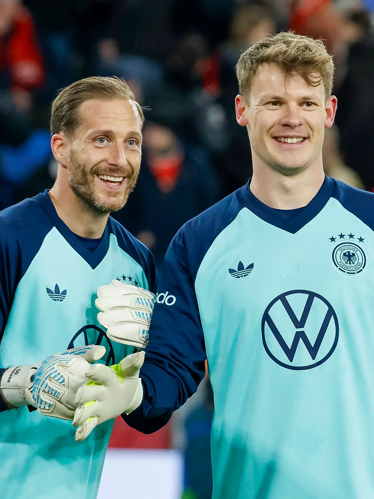 Oliver Baumann Deutschland, 01 und Alexander Nübel Deutschland, 12 beim Aufwärmen vor Spielbeginn, Mimik, Gesichtsausdruck, Emotion , Schweiz, Fussball, Freundschaftsspiel, Schweiz vs. Deutschland, 27.03.2026, Basel Sankt Jakob Park Schweiz *** Oliver Baumann Germany, 01 and Alexander Nübel Germany, 12 warming up before the match, facial expression, facial expression, emotion, Switzerland, football, friendly match, Switzerland vs Germany, 27 03 2026, Basel Sankt Jakob Park Switzerland Copyright: xGrantxHubbsx