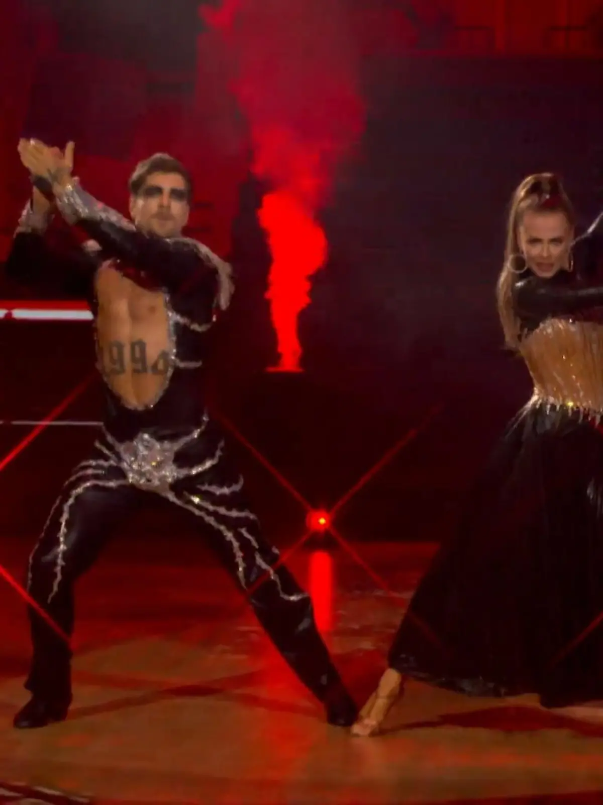 Bild zu: "Willi Banner entfacht beim Paso Doble sein ganzes Feuer"