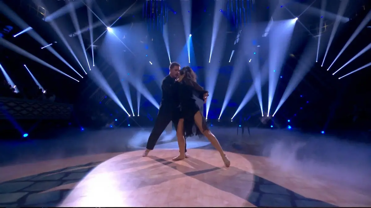 Gustav Schäfer lässt beim Contemporary sein Herz sprechen Let’s Dance 2026: Gefühle pur auf dem Tanzparkett