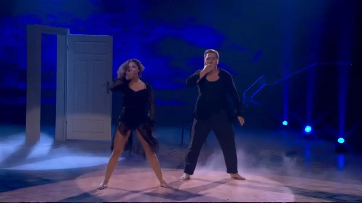 Gustav und Anastasia zeigen emotionalen Contemporary zu "In The Air Tonight" Pure Emotionen