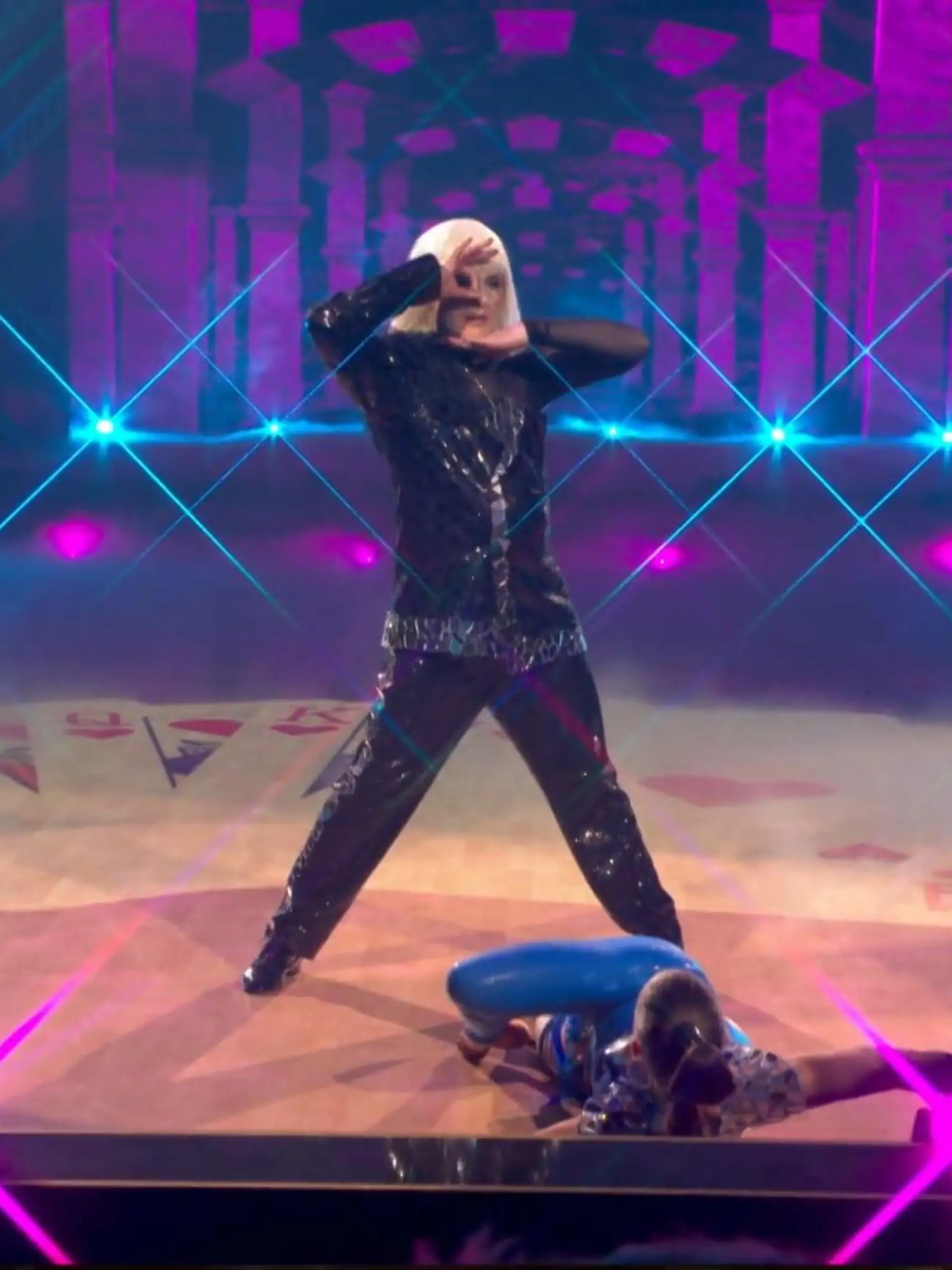Bild zu: "Ross Antony verwandelt sich beim Tango in Lady Gaga"