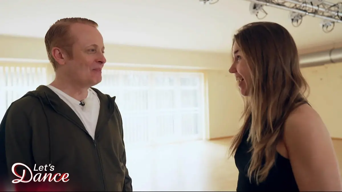 Der Bart muss weg! Ross als Lady Gaga Haarige Angelegenheit