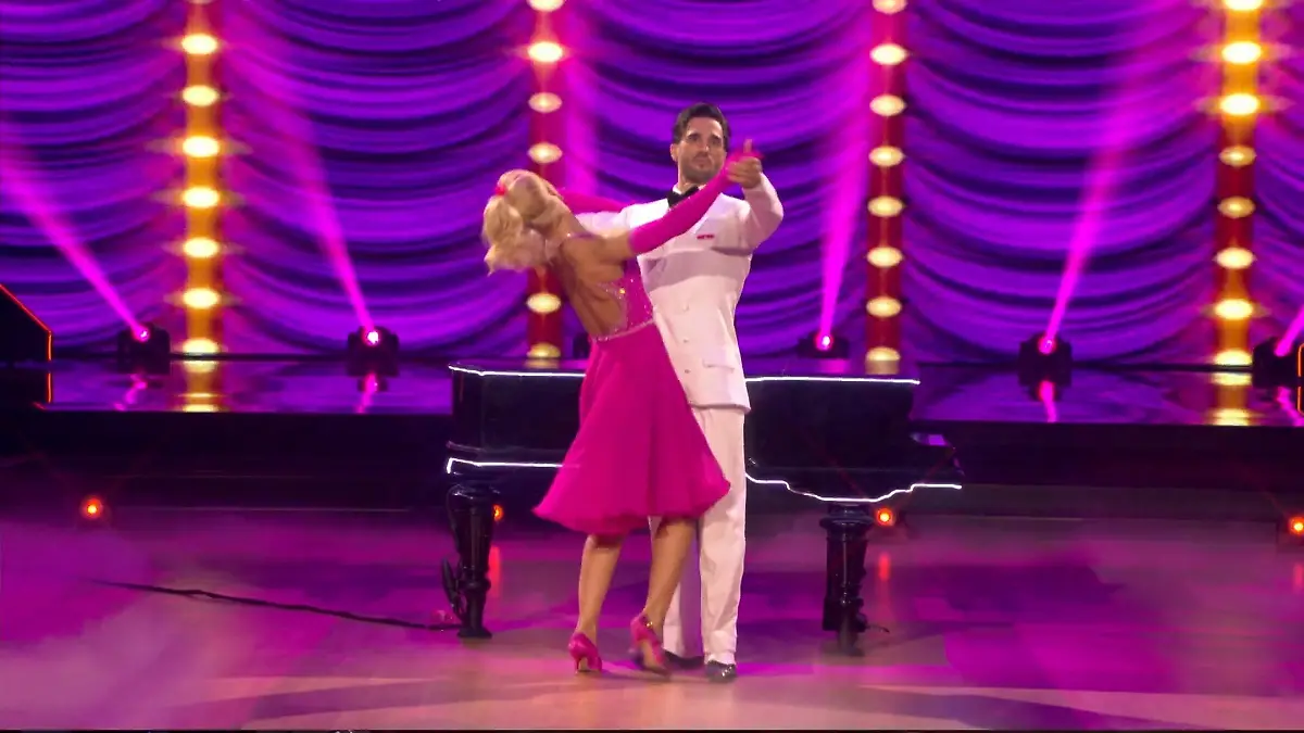 Jan Kittmann und Kathrin Menzinger hauen beim Quickstep einen raus Let’s Dance 2026 - Show 4