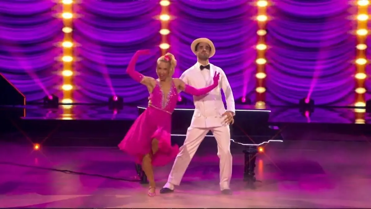 Anspruchsvolle Choreographie: Jan und Kathrin überzeugen mit ihrem Quickstep Durchhalten oder genießen?