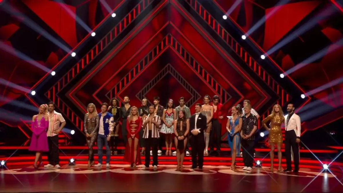 Wer muss nach Show 4 gehen und wen sehen wir wieder? Rotes oder weißes Licht?