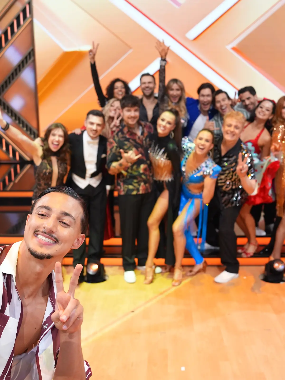 Milano und die Tanzpaare der 5. Show von „Let´s Dance”