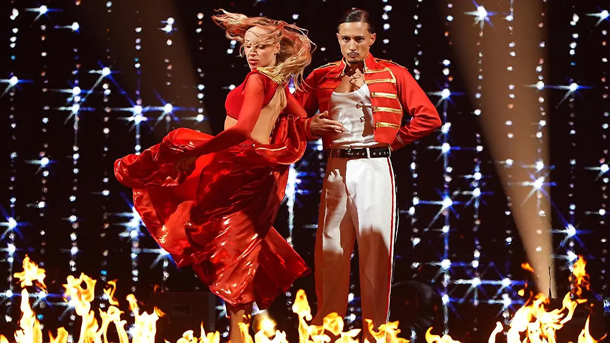 Show 4 - Idols Night & "Boys versus Girls" - Battle