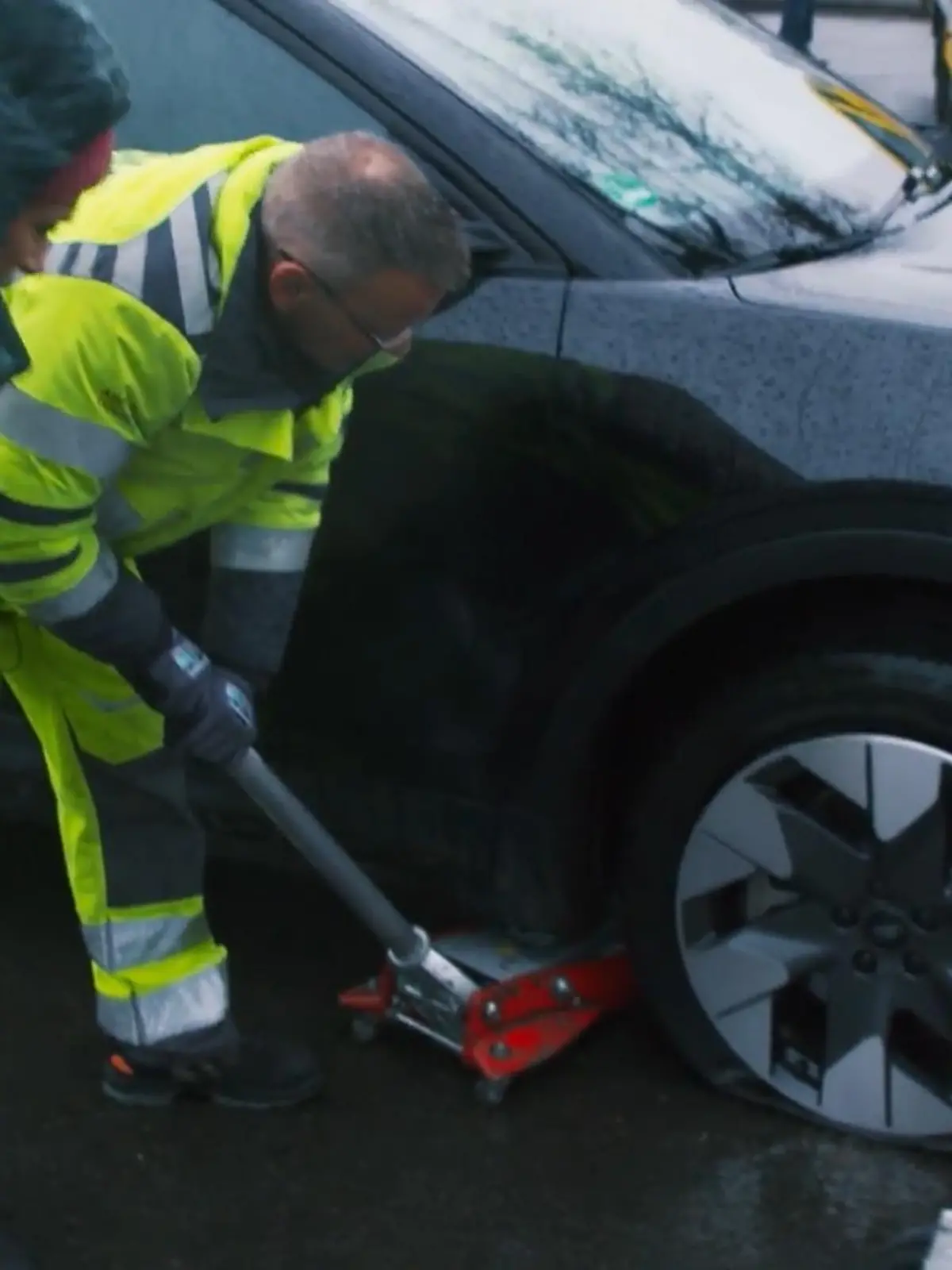 Bild zu: "Wie aufwendig ist Hilfe für Stromer wirklich?"