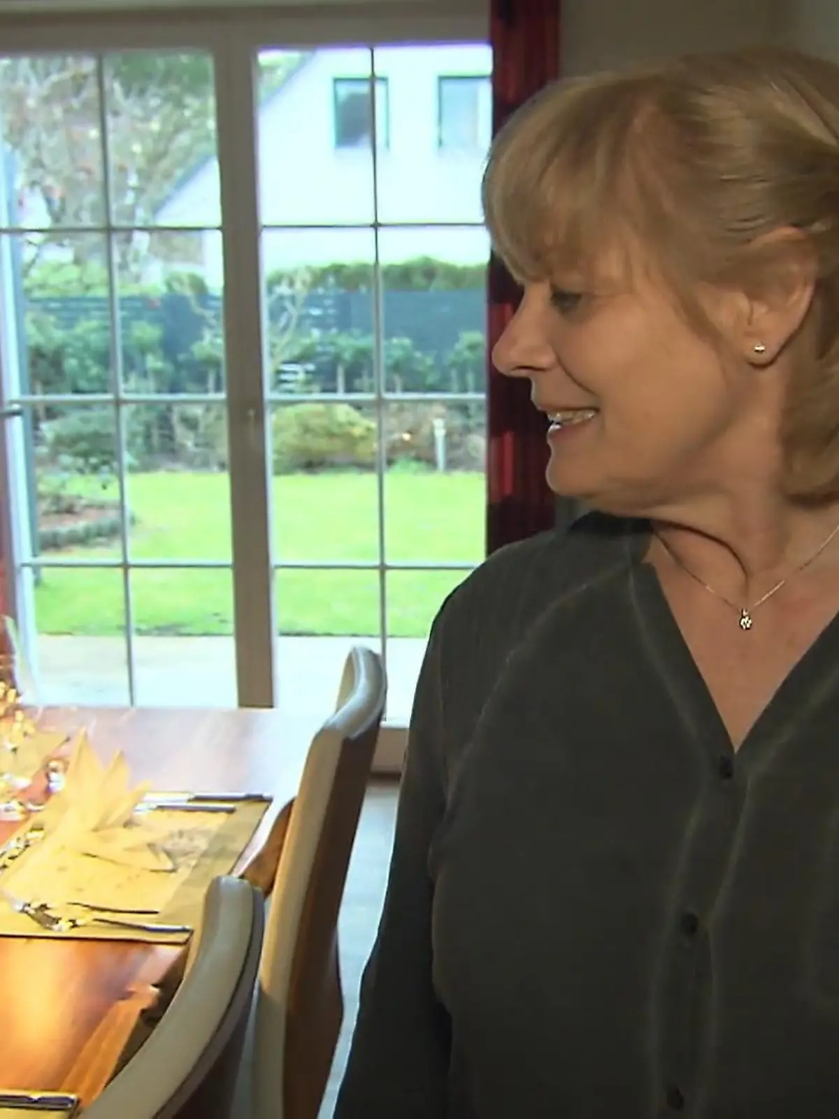 Bild zu: "Wie wird Annetts Abend zwischen Nerven und Ordnungsliebe?"