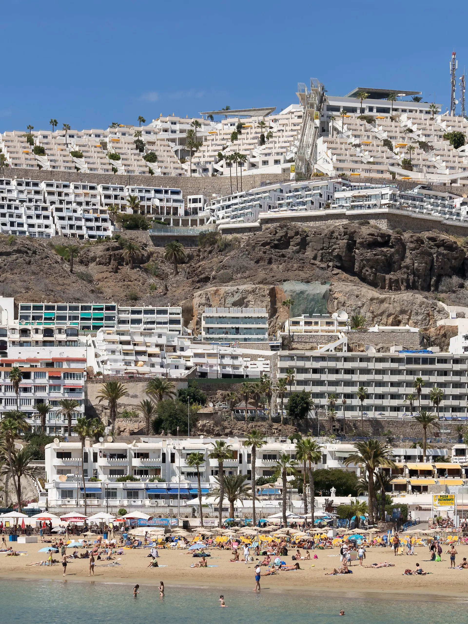 Die 15-Jährige war mit ihrer Familie im Urlaub auf Gran Canaria 