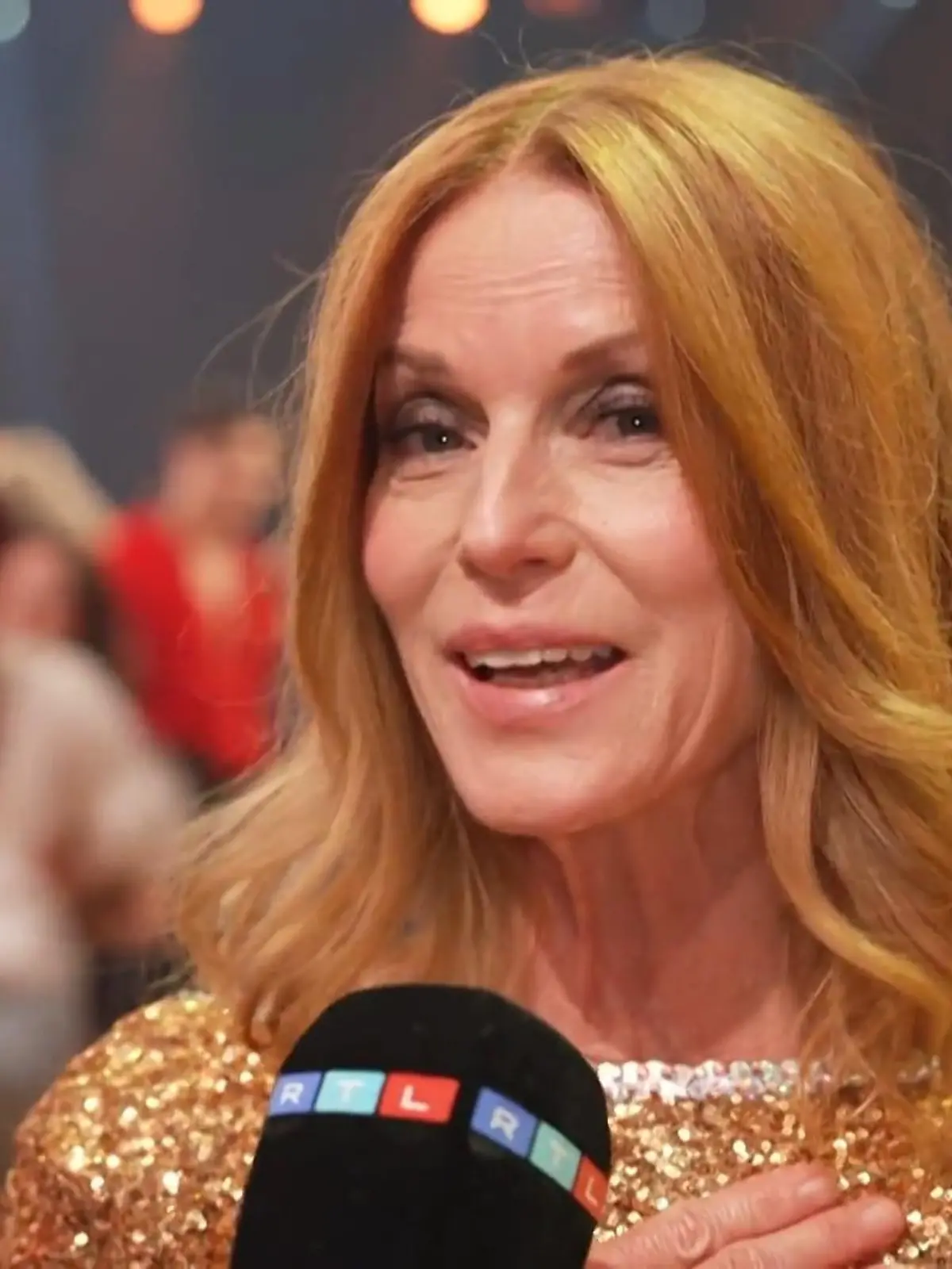 Bild zu: "Esther Schweins verspricht für die nächste Show Großes"