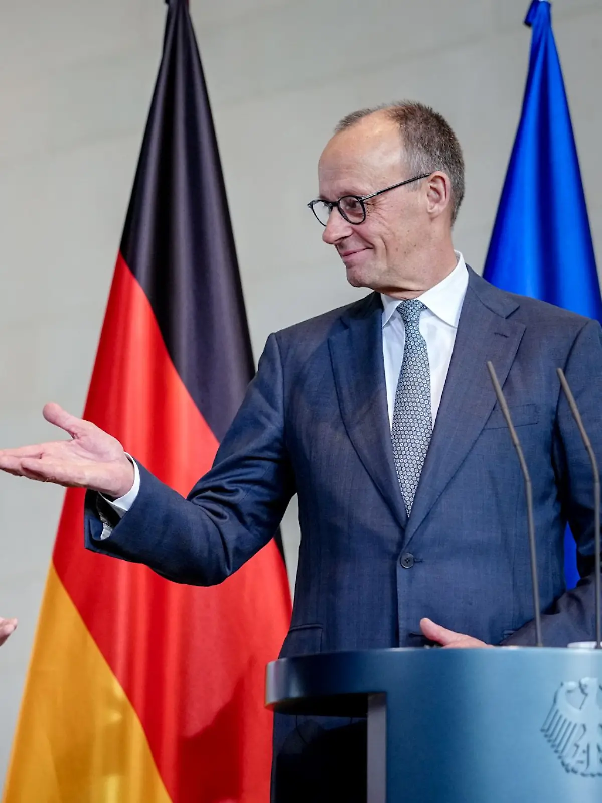 Bild zu: "Kanzler-Klartext: 80 Prozent der Syrer sollen Deutschland verlassen"